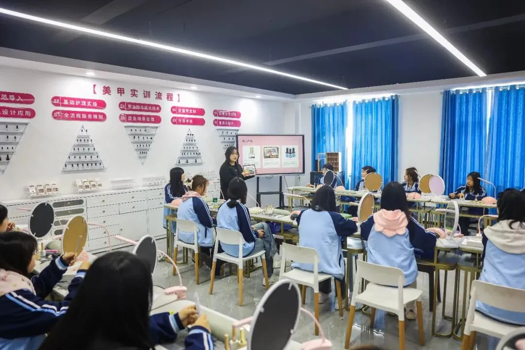 中考200-400分?别慌!选对学校,照样逆袭! 第10张