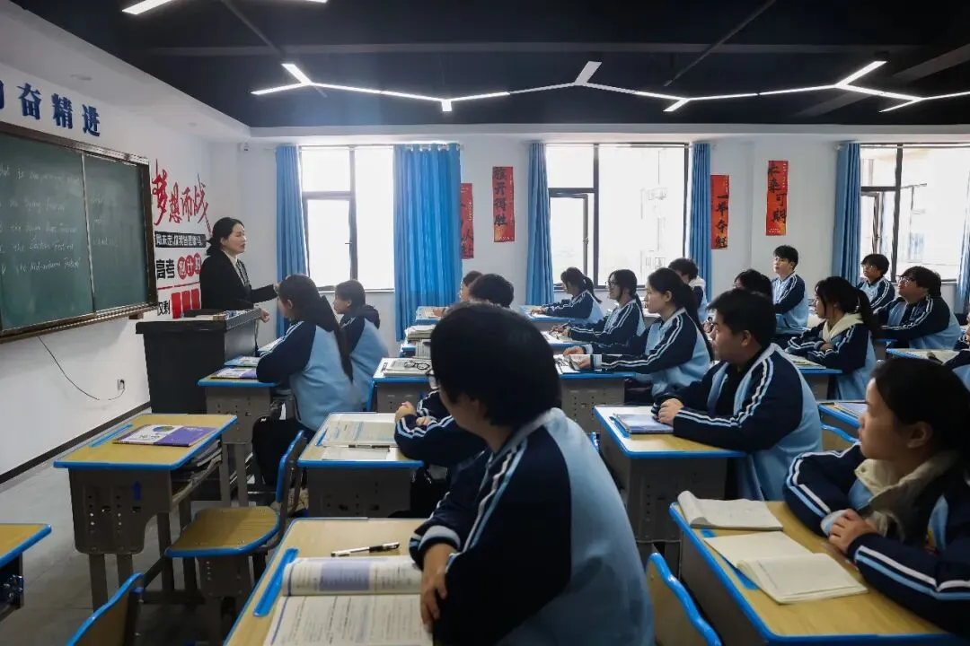 中考200-400分?别慌!选对学校,照样逆袭! 第29张