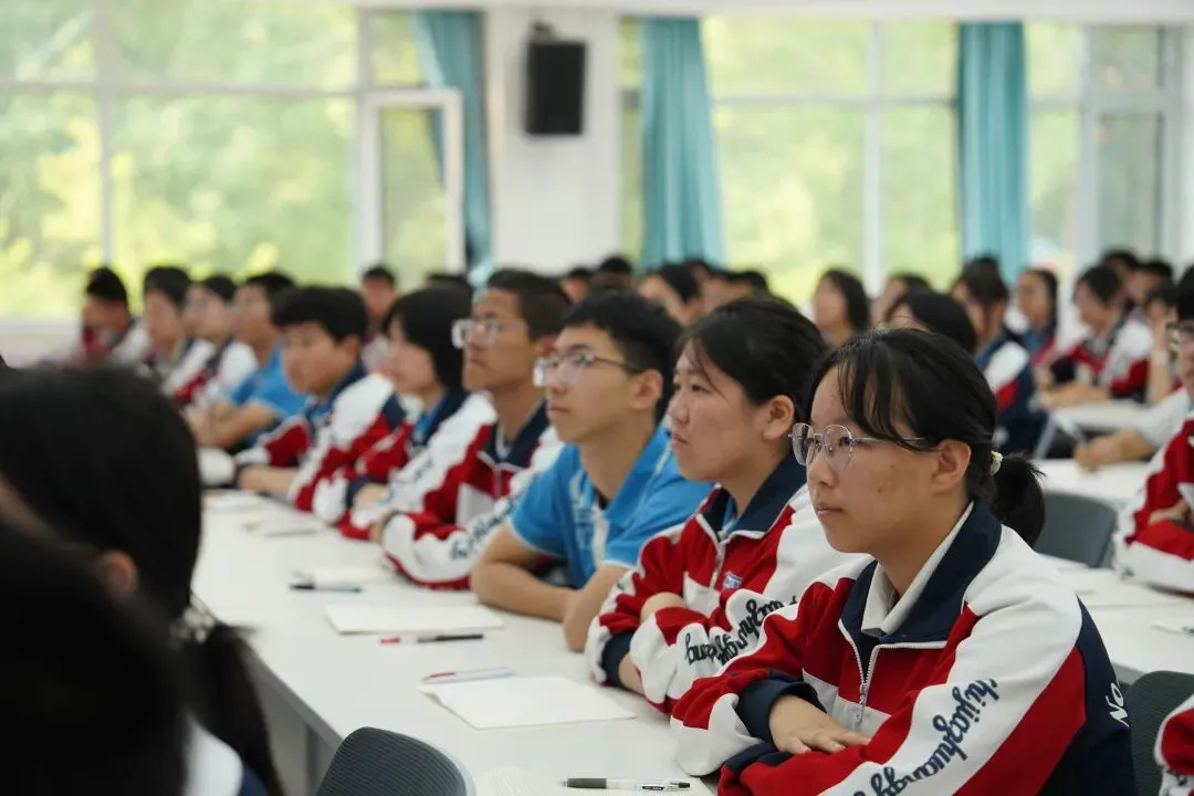 内外兼修砺心志 蓄力扬帆赴中考 | 高悦龙主任初三励志赋能专题讲座圆满举行 第4张