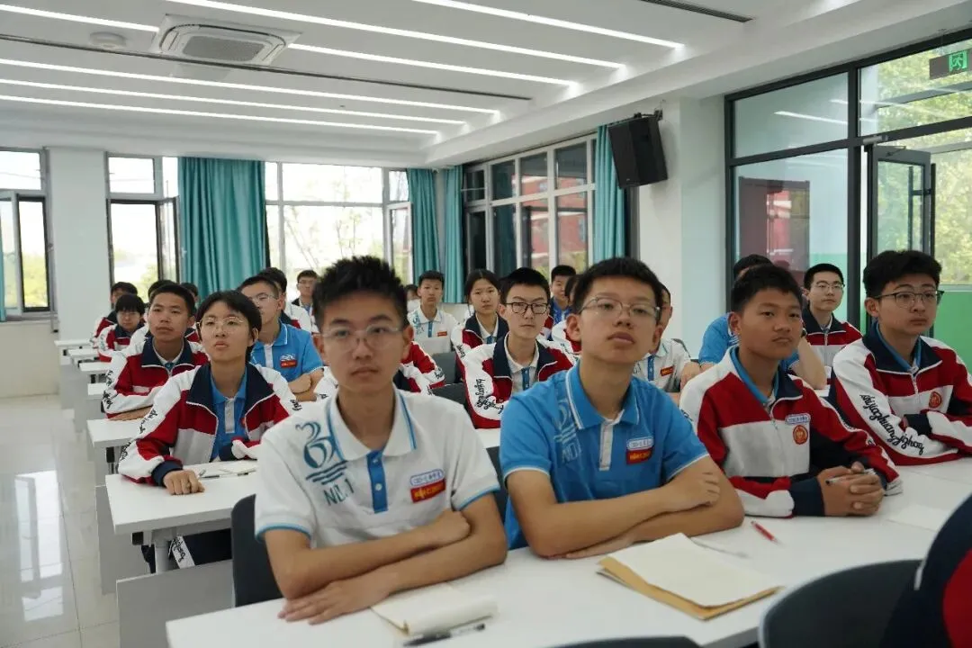 内外兼修砺心志 蓄力扬帆赴中考 | 高悦龙主任初三励志赋能专题讲座圆满举行 第5张