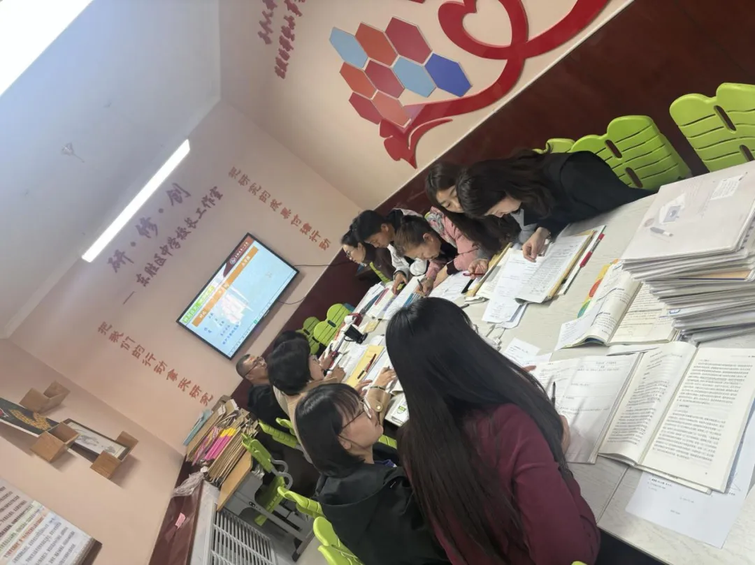 【落实“双减” 新育新颜】试卷讲评求实效,反思总结促前行——东胜区第一中学开展讲评研讨活动 第6张