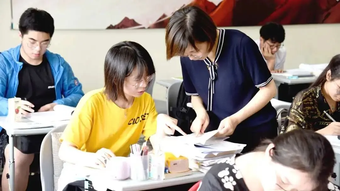 刚刚,苏中园区校中考招生群公布,985率11.1%,221率40% 第8张