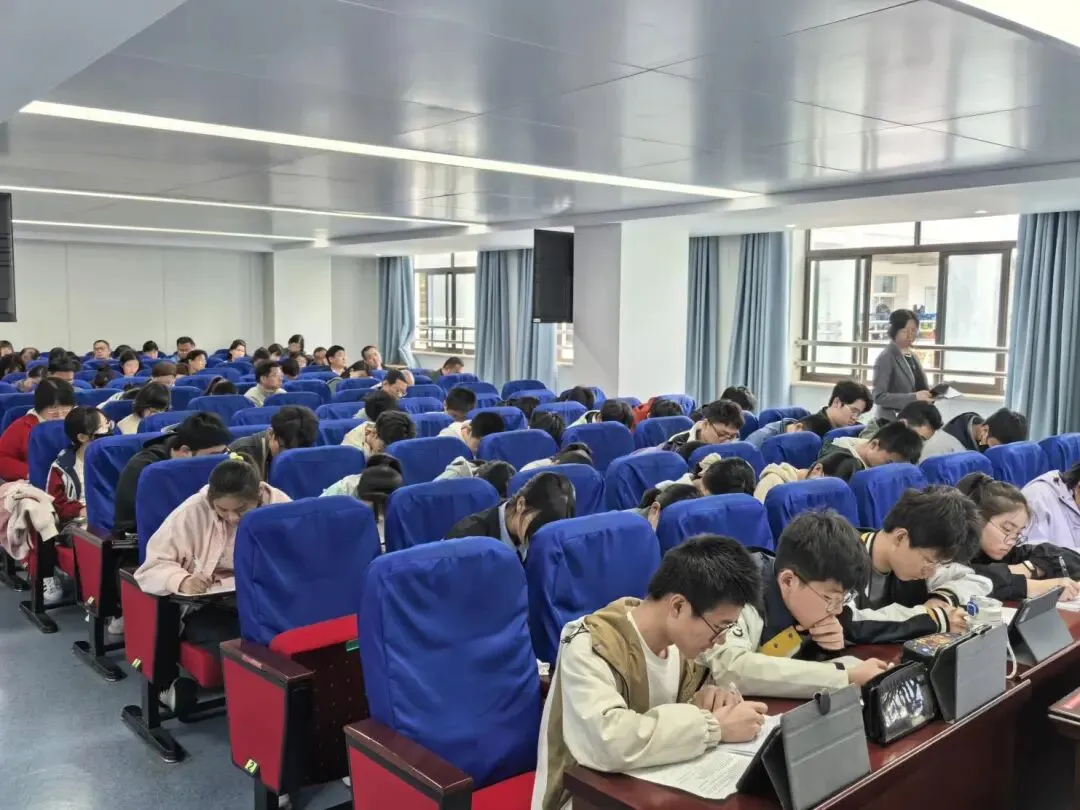 精准提质备中考 聚焦素养促提升——庐阳区初中语文中考备考专项教研活动在合肥42中成功举办 第4张
