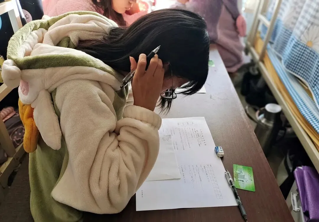 【机械学风】突击队在行动!英语四级模拟、高数期中考试顺利完成 第5张