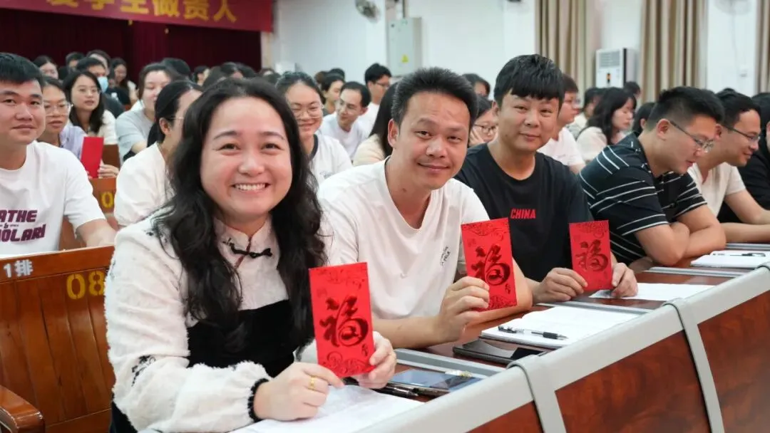 携手共进 决胜中考——龙川第一实验学校2026年中考加温鼓劲会 第5张