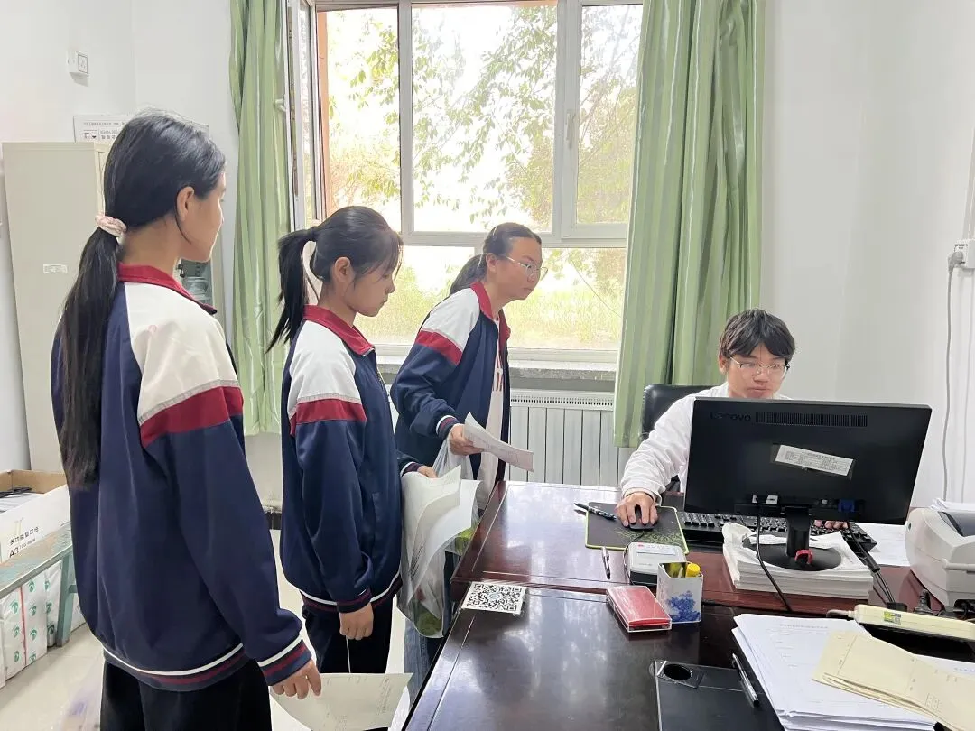 守护青春成长|十六团医院暖心护航中考学生体检 第1张