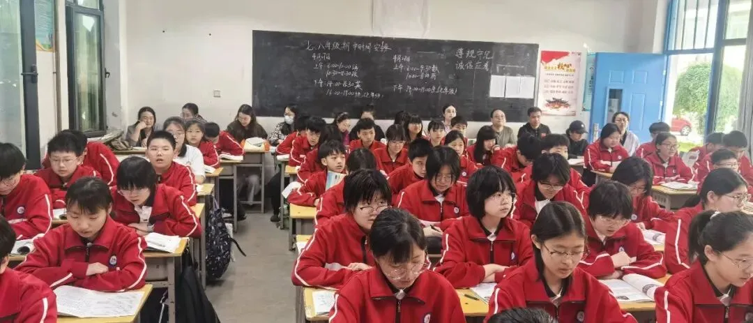 深耕试卷讲评 聚力备考提质 第1张