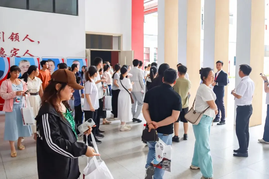 2026中考招生政宣会丨南岭高级中学:多元路径,共赢未来 第137张