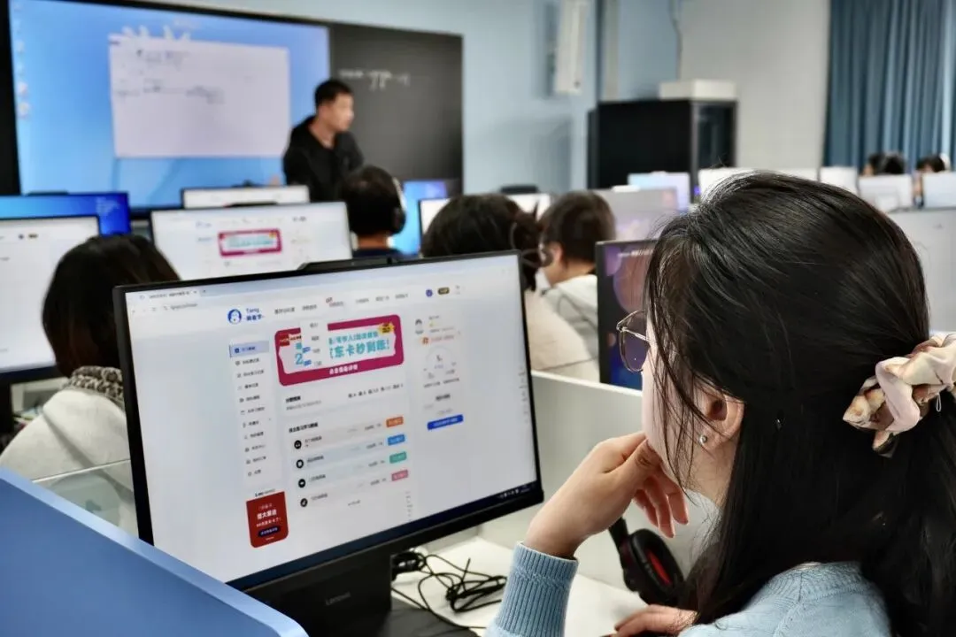 全真模拟,以赛促学!国际商务外语学院雅思模考竞赛圆满收官 第13张