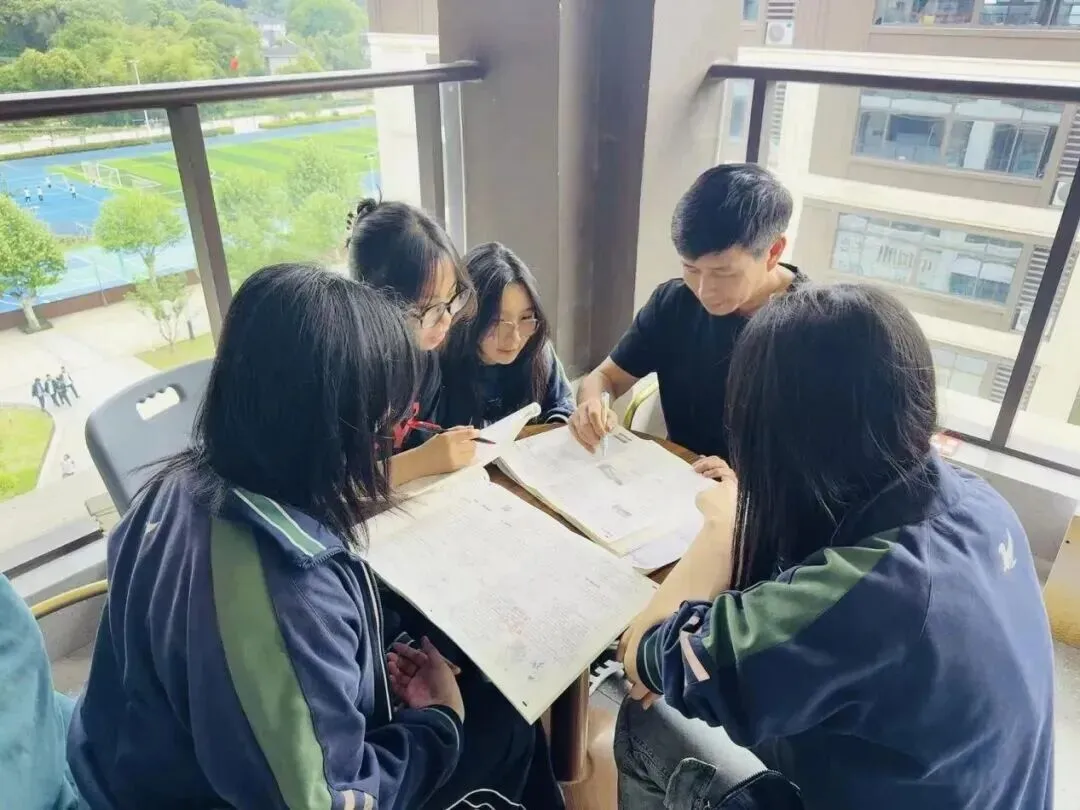 首考地理97、历史94!中考没过优高线的他,三年后让重高生都沉默了! 第2张
