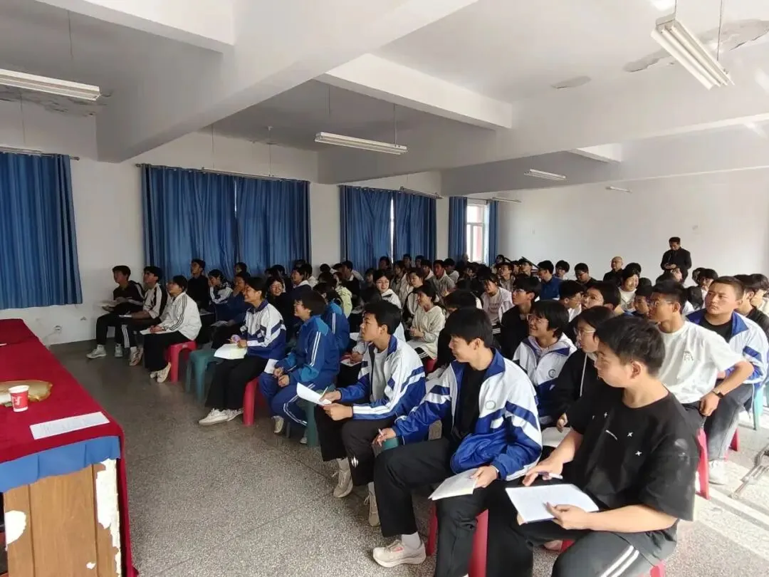 苦水南峰初级中学开展中考考前心理辅导活动 第15张 苦水南峰初级中学开展中考考前心理辅导活动 第15张