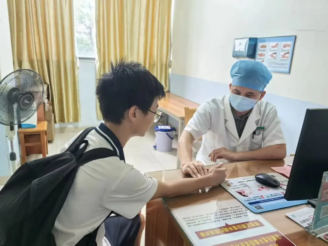 为高考、中考考生提供优先治疗取药等“七优先”诊疗服务!三水中医院全面启动考生专属就医绿色通道 第5张