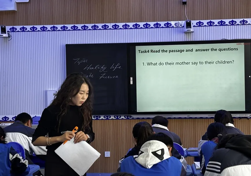 研思聚力备中考 专家引领促成长 ——我校圆满承办赤峰市教科研中心备考专项指导活动 第1张