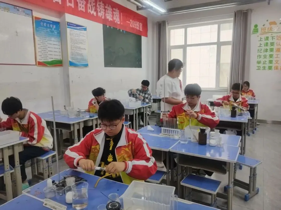 以练促考强技能 凝心备战筑根基——成功中考二校开展理化生实验备考专项训练 第6张