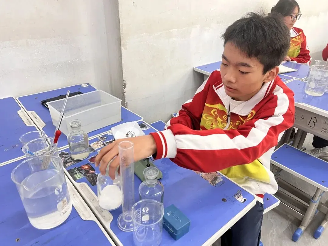 以练促考强技能 凝心备战筑根基——成功中考二校开展理化生实验备考专项训练 第8张