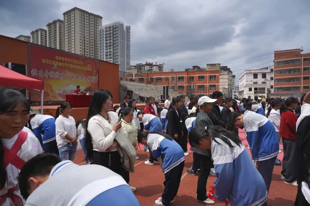 让生命绽放力量,助中考决胜圆梦 —— 我校成功举办中考励志演讲活动 第21张