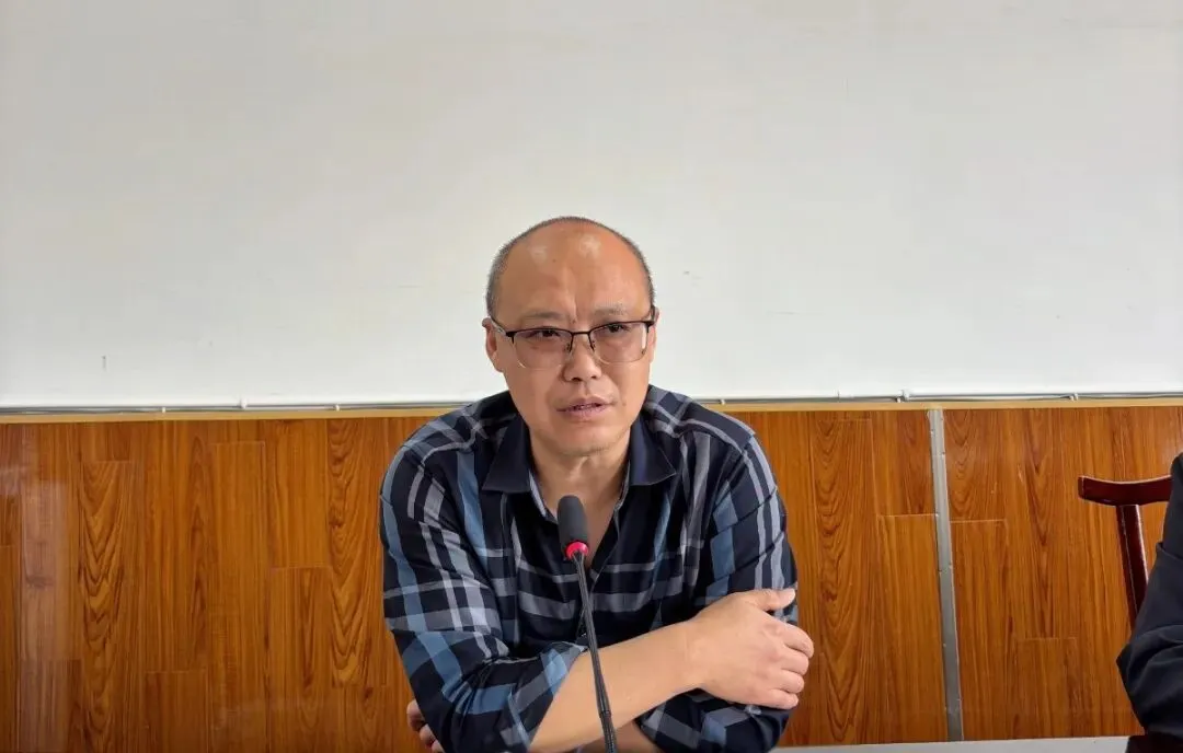同心备战中考路 笃行实干创佳绩——西充县双凤中学召开初2026届毕业班教学研讨会 第6张
