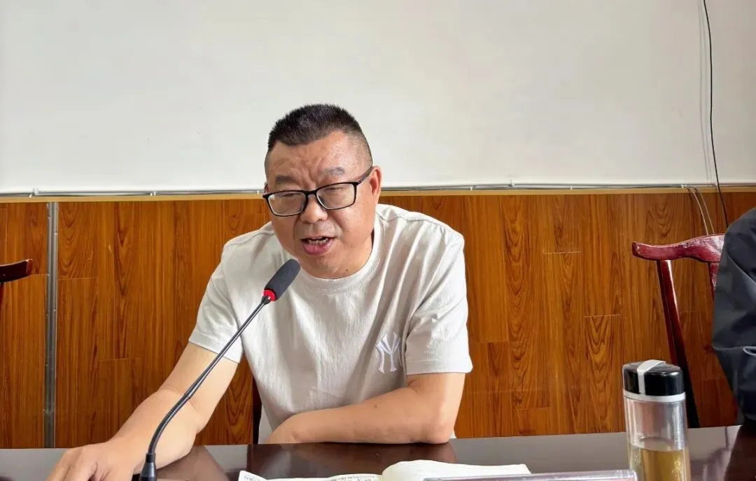 同心备战中考路 笃行实干创佳绩——西充县双凤中学召开初2026届毕业班教学研讨会 第8张