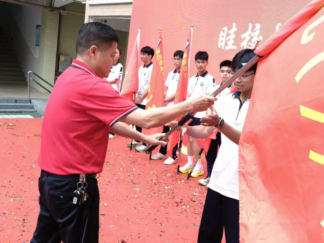 青春燃情战中考 壮志飞扬耀回澜——回澜中学开展中考备考加温鼓劲会 第39张
