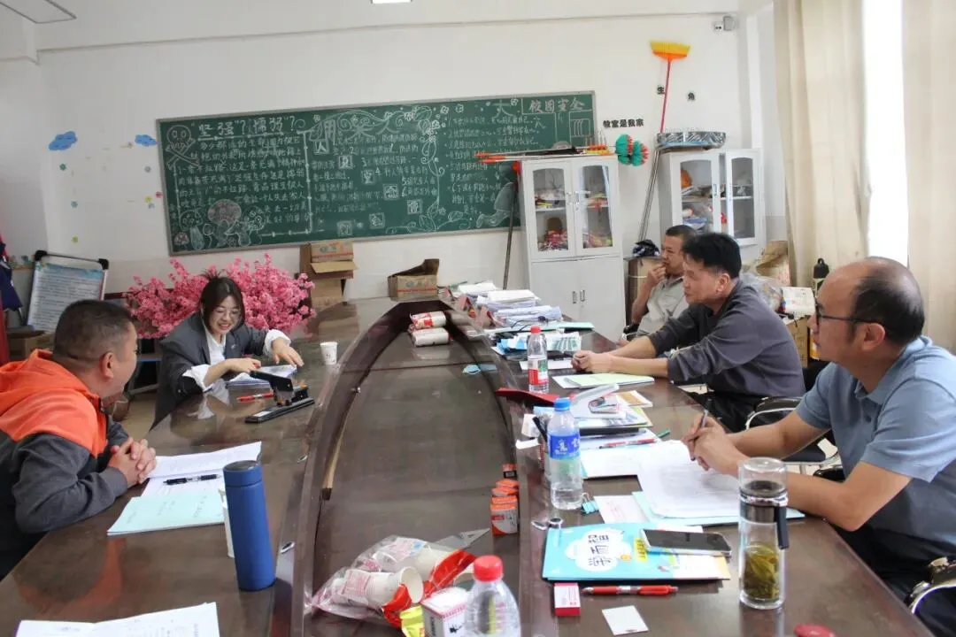 示范引领进课堂,精准赋能助中考——昆明师专附中赴乌龙镇中心学校开展备考赋能活动(二) 第13张