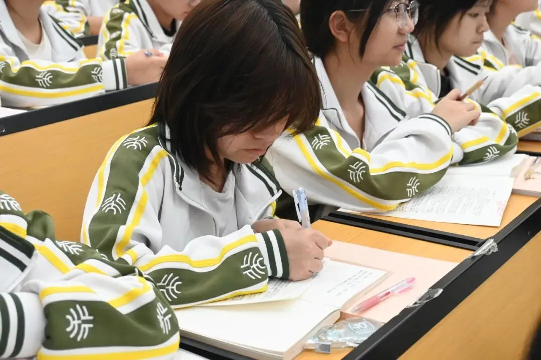 名师领航,赋能中考‖ 广南华美桃源学校中考作文专题讲座圆满落幕 第14张