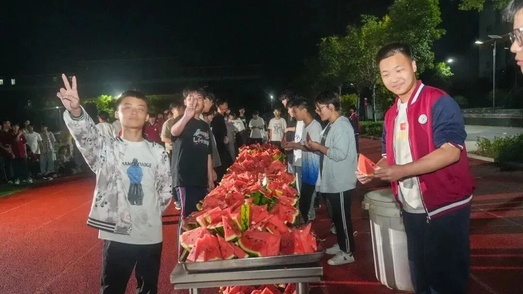 中考倒计时!选择南阳市卧龙区新时代精英学校的几大理由,家长必看! 第96张