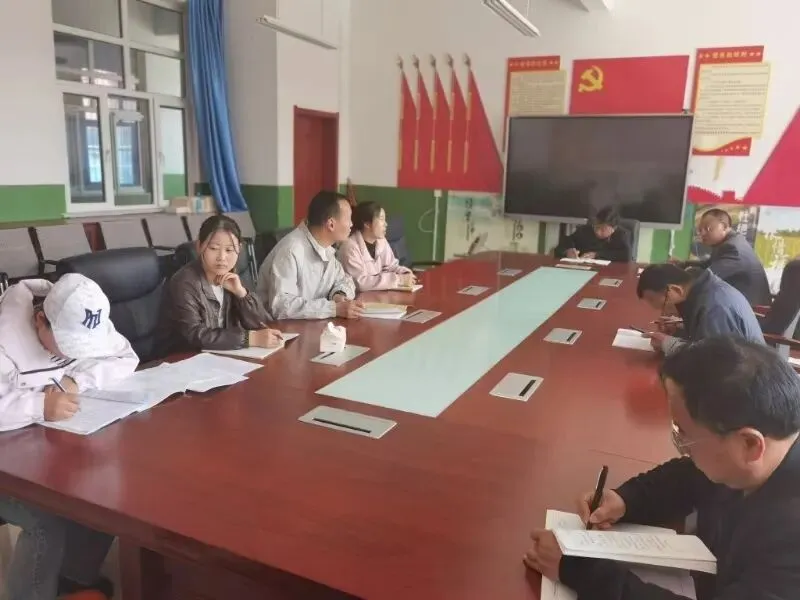 精研诗词课堂 聚力中考备考——西吉县什字中学文科教研组开展九年级语文公开课教研活动 第13张