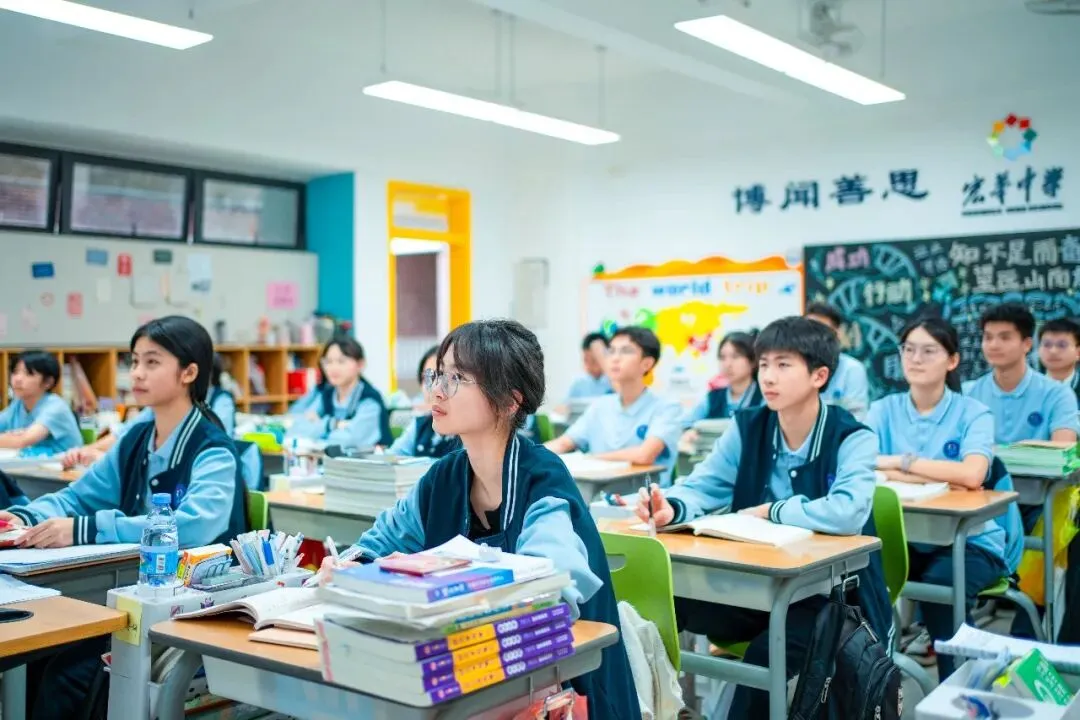 2026中考招生政宣会丨惠州华宏中学:AI智慧课堂+华师资源 第14张