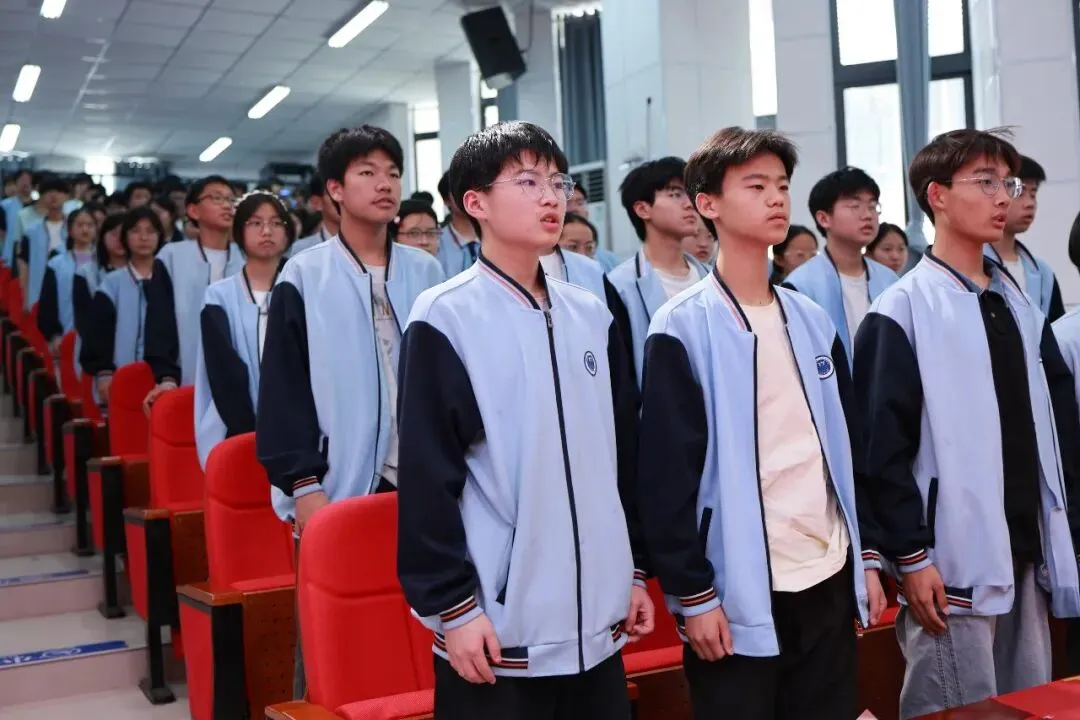 奋战冲刺迎中考 踔厉奋发铸辉煌——南阳市第二十完全学校初中部 2026 届九年级冲刺动员大会圆满举行 第13张