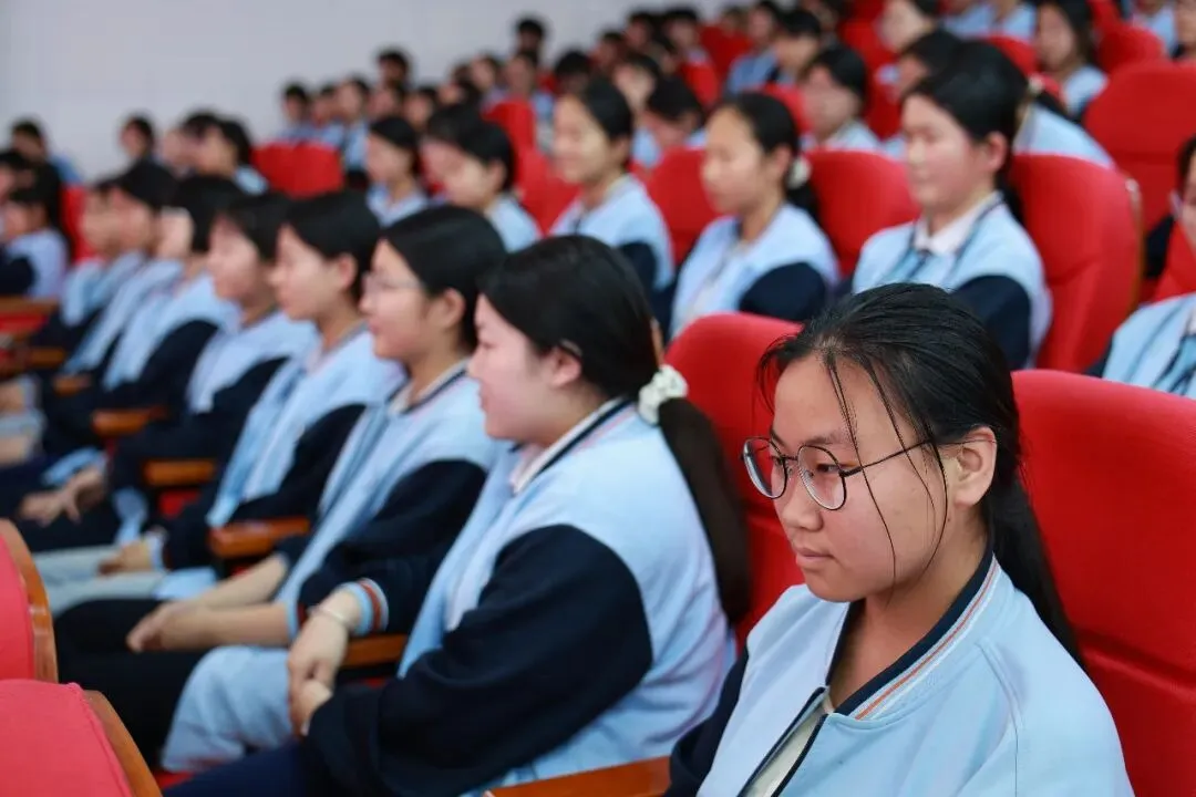 奋战冲刺迎中考 踔厉奋发铸辉煌——南阳市第二十完全学校初中部 2026 届九年级冲刺动员大会圆满举行 第27张