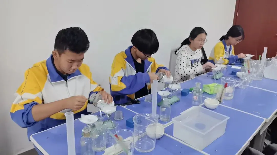 强化实验操作,全力备战中考——成功初三学子实验操作训练纪实 第7张