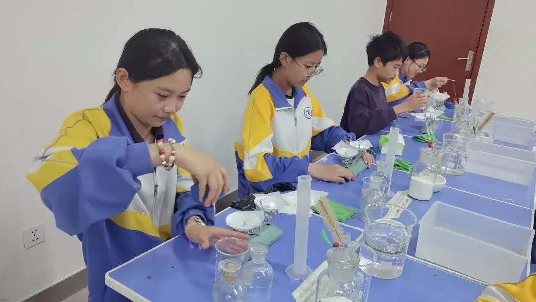 强化实验操作,全力备战中考——成功初三学子实验操作训练纪实 第8张