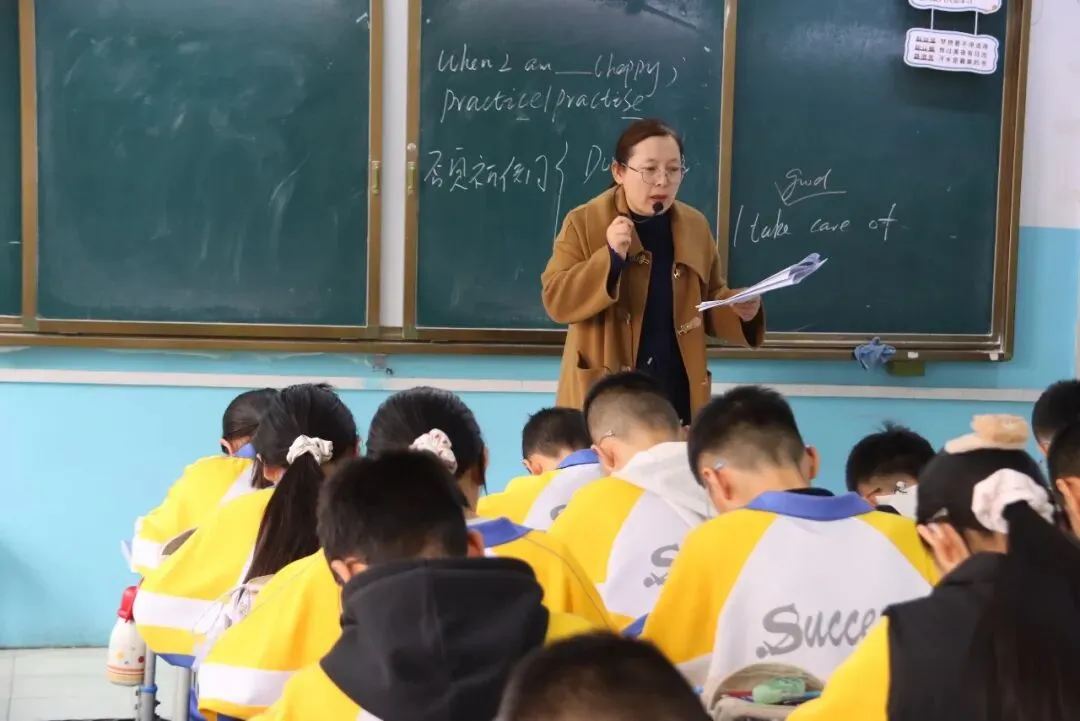 强化实验操作,全力备战中考——成功初三学子实验操作训练纪实 第20张