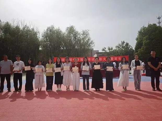 凝心聚力·冲刺中考|库车市墩阔坦镇中学中考冲刺家长会圆满落幕 第41张