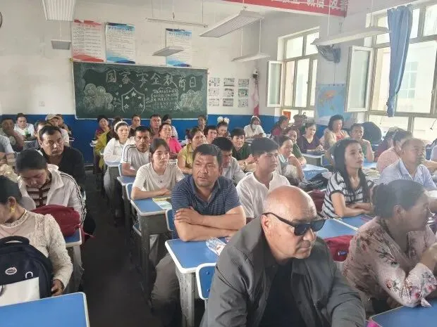 凝心聚力·冲刺中考|库车市墩阔坦镇中学中考冲刺家长会圆满落幕 第45张