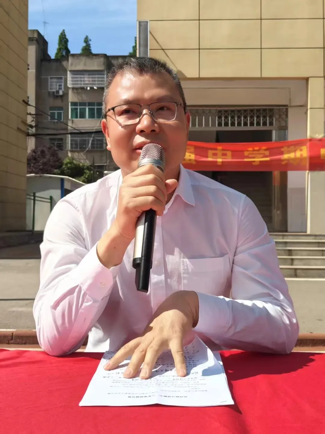 厉兵秣马战期中,凝心聚力冲中考 第15张