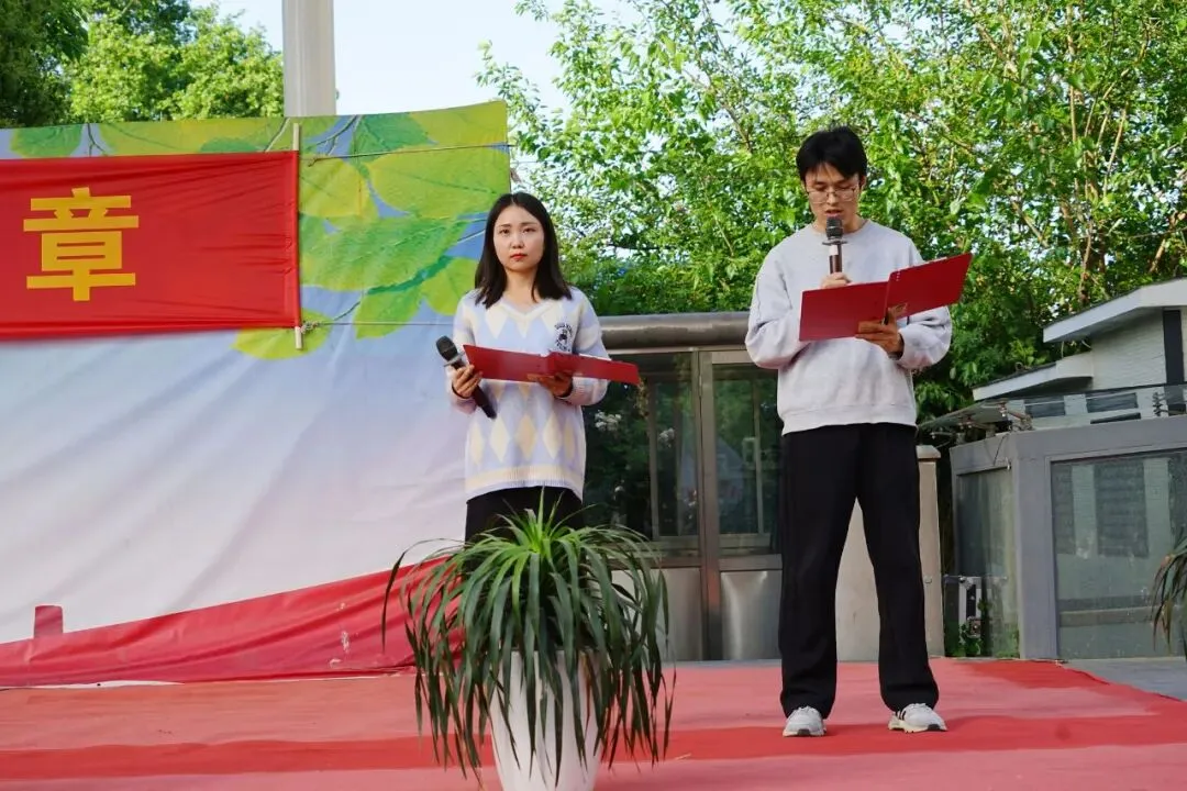 七彩·厂中 ▏青春无悔凌云志 决胜中考谱华章——浦厂中学初三年级举办“志学礼”活动 第14张