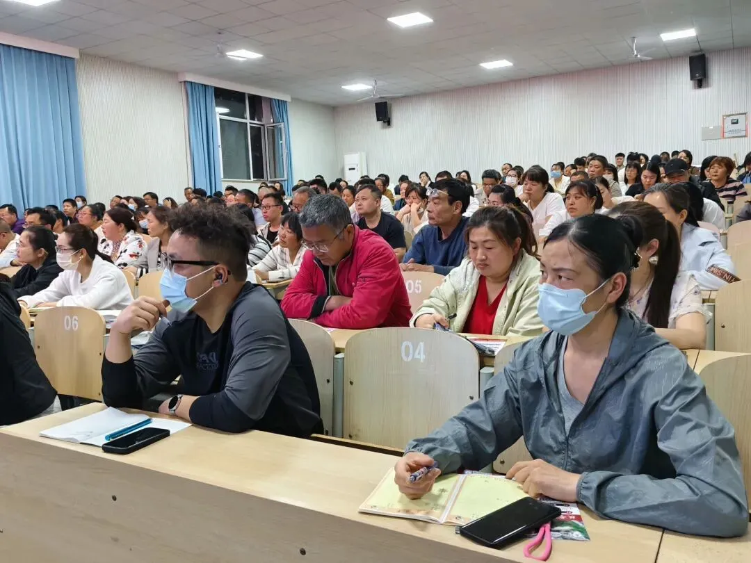 【校长讲堂】第76期:明中考政策,定努力方向 第2张