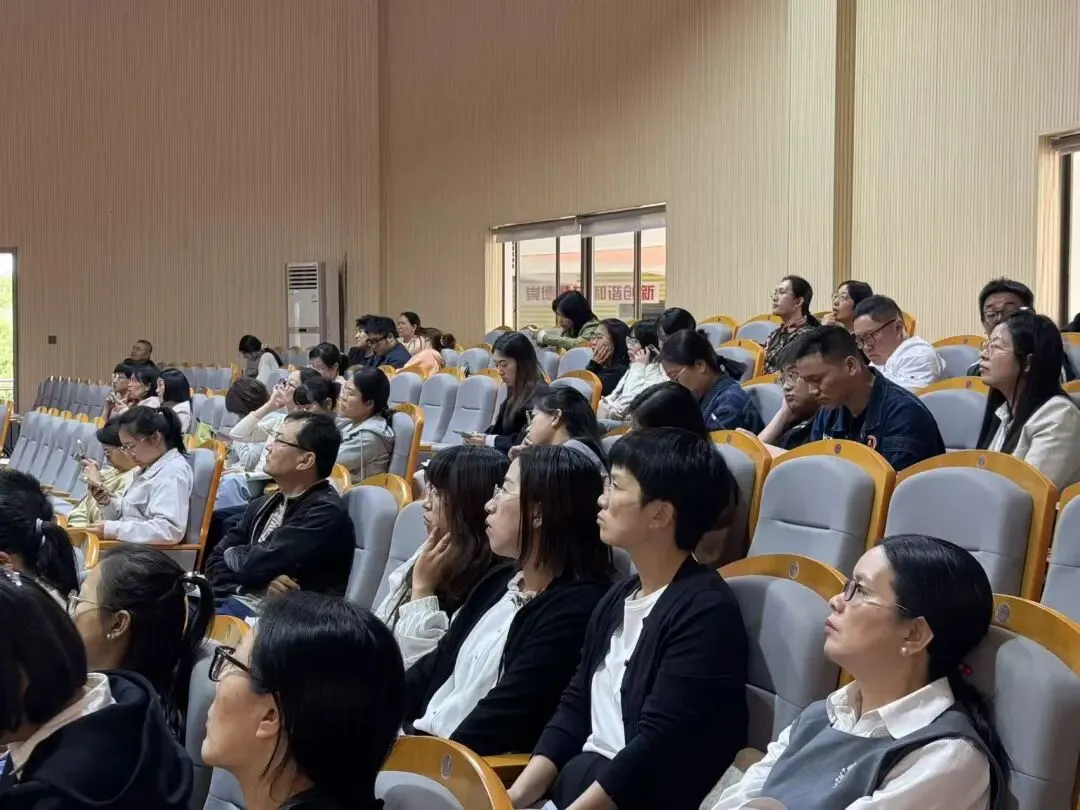 深耕细研磨利剑,凝心聚力向中考——余姚市2026年初中道德与法治、历史、地理复习研讨会在我校顺利举行 第48张