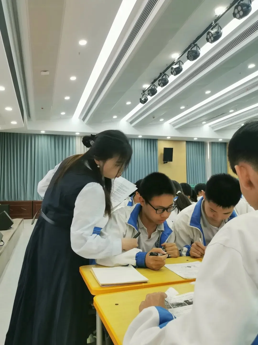 精研二轮复习,聚力中考冲刺——全区初中历史中考二轮复习教研活动纪实 第7张