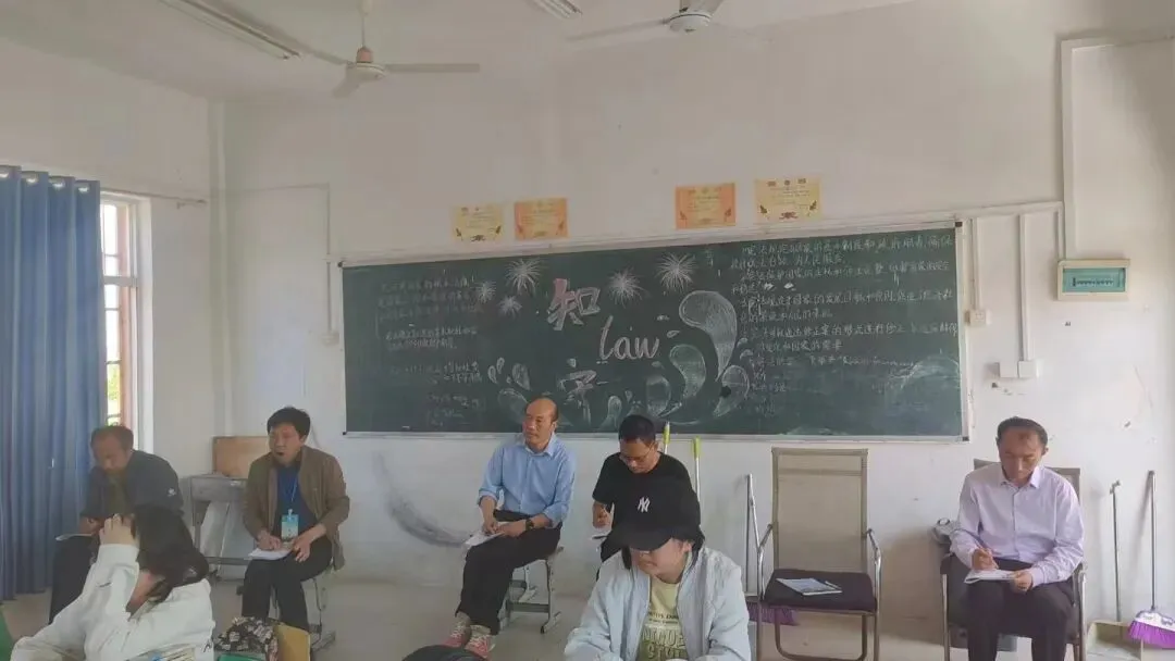 推门听课促实效 备战中考提质效 第3张