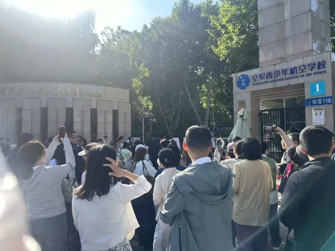 牛娃齐聚,南京中考特长生考试开考!考生反映:题目很新颖 第8张