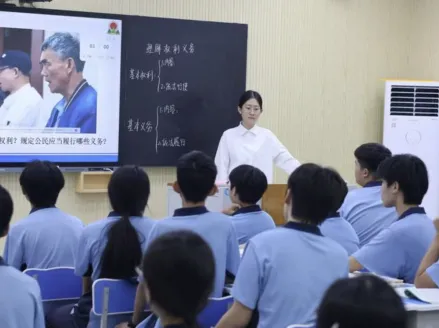 深耕教研,智胜中考:海口市龙华区山高实验学校毕业班复习与讲评纪实 第8张