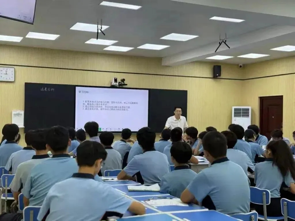 深耕教研,智胜中考:海口市龙华区山高实验学校毕业班复习与讲评纪实 第10张