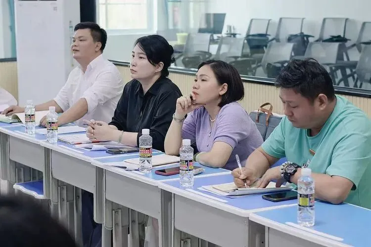 深耕教研,智胜中考:海口市龙华区山高实验学校毕业班复习与讲评纪实 第24张