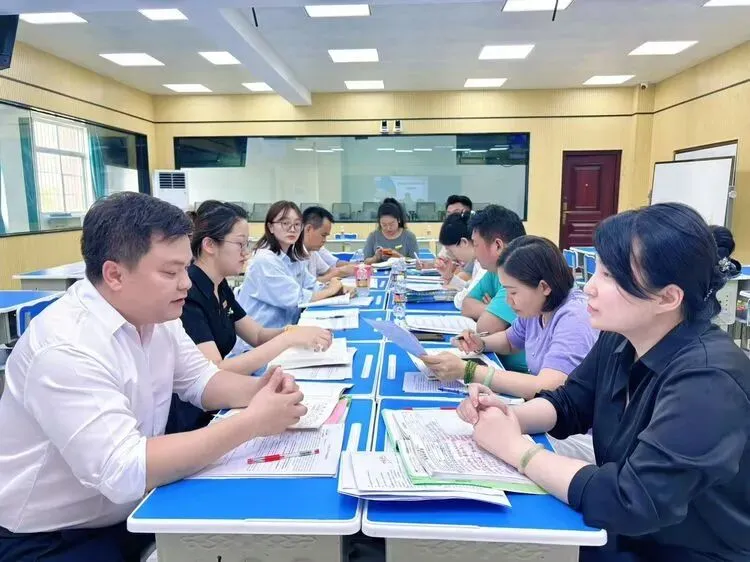 深耕教研,智胜中考:海口市龙华区山高实验学校毕业班复习与讲评纪实 第25张
