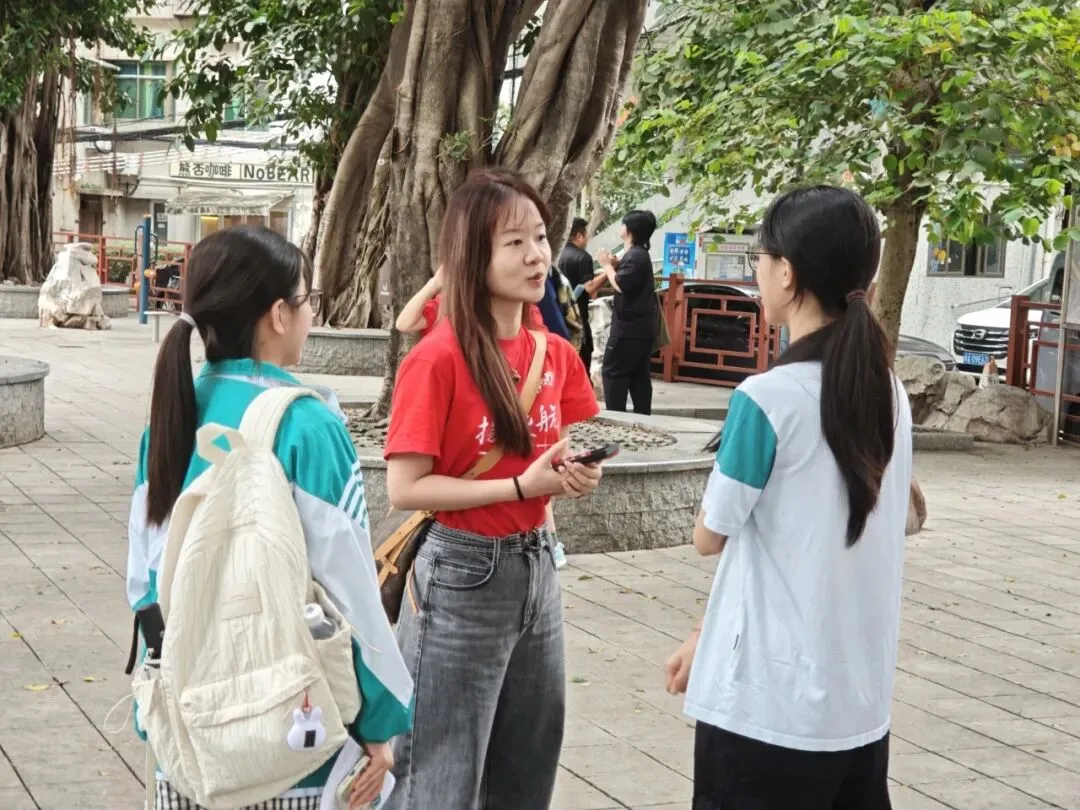 雨润锋芒,师伴远航|中考英语听说考试送考工作圆满结束 第11张 雨润锋芒,师伴远航|中考英语听说考试送考工作圆满结束 第11张
