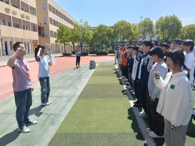 凝心聚力战地生,乘风破浪迎中考 第14张