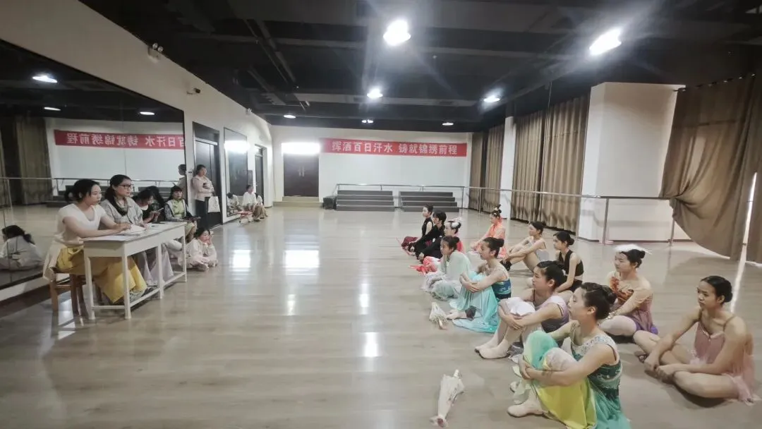 漯河周彦生艺术高中2026年中招艺考模拟考试(第二次)圆满举行 第48张