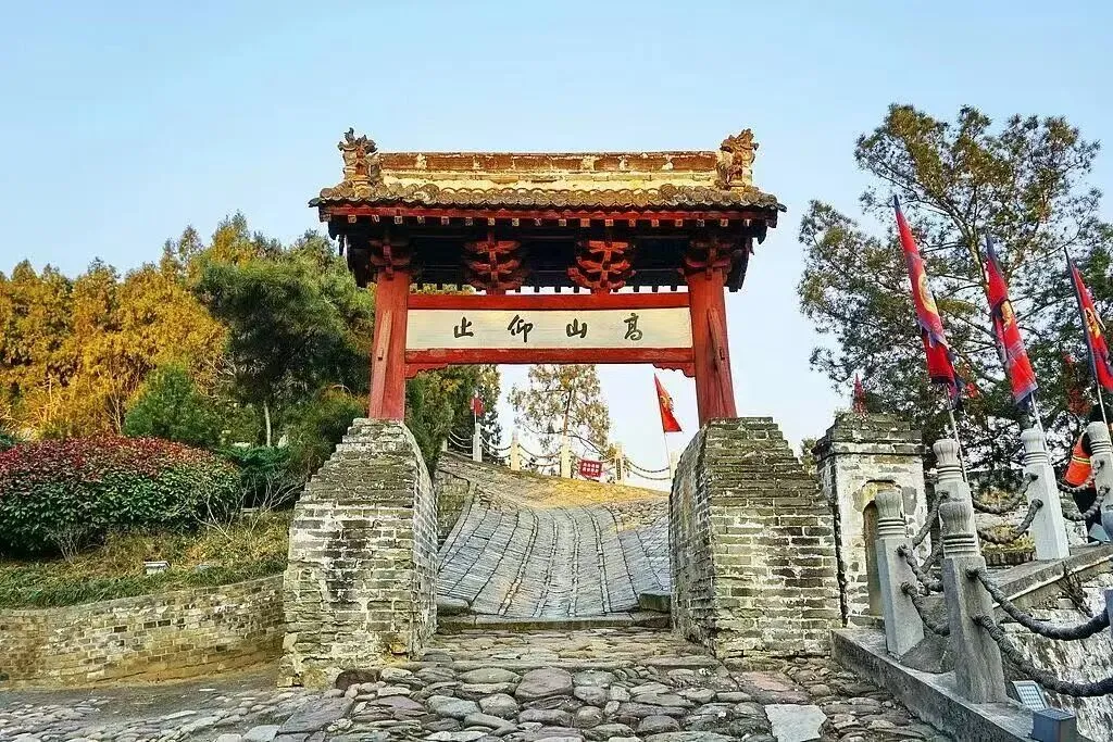 万维中考黑白卷•2026年安徽省初中学业水平考试数学试卷及答案 第13张 万维中考黑白卷•2026年安徽省初中学业水平考试数学试卷及答案 第13张